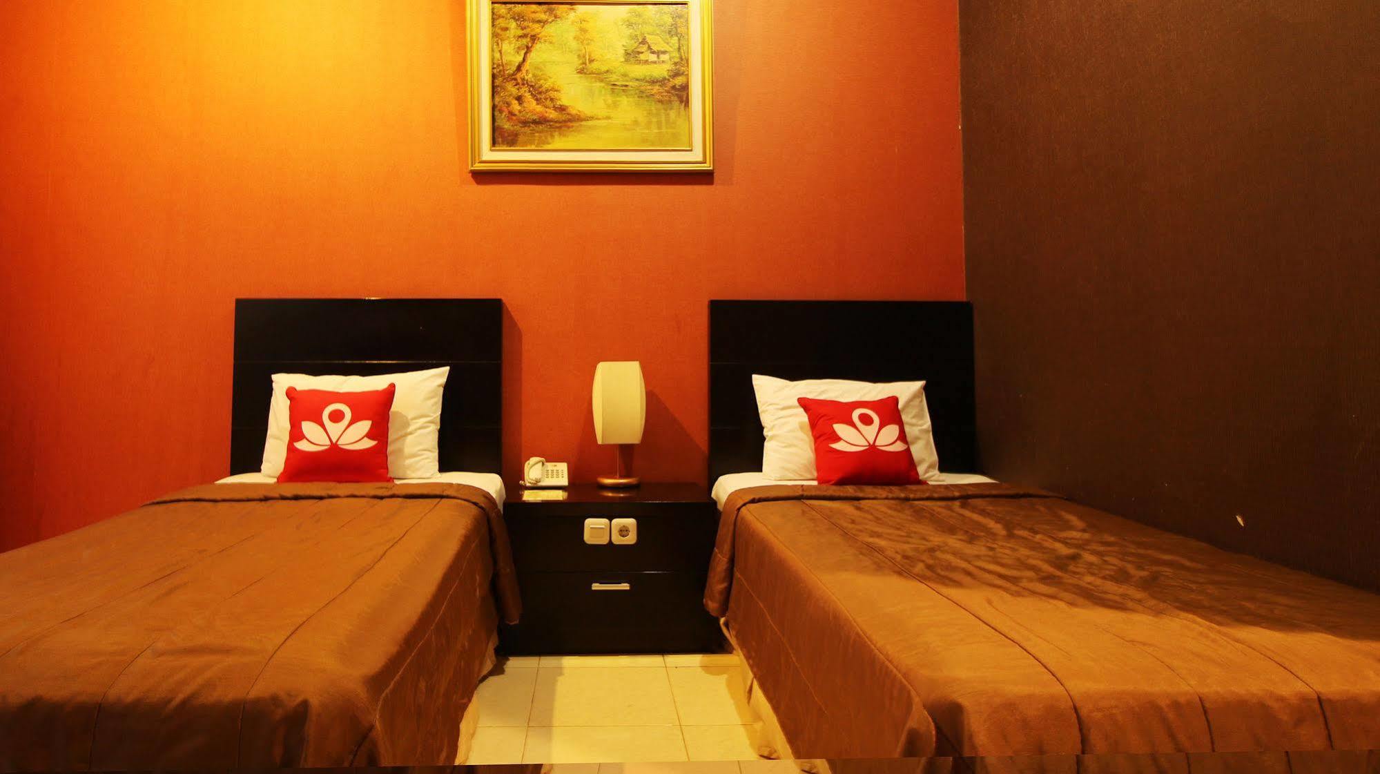 Zen Rooms Grand Hotel Lembang Exterior photo